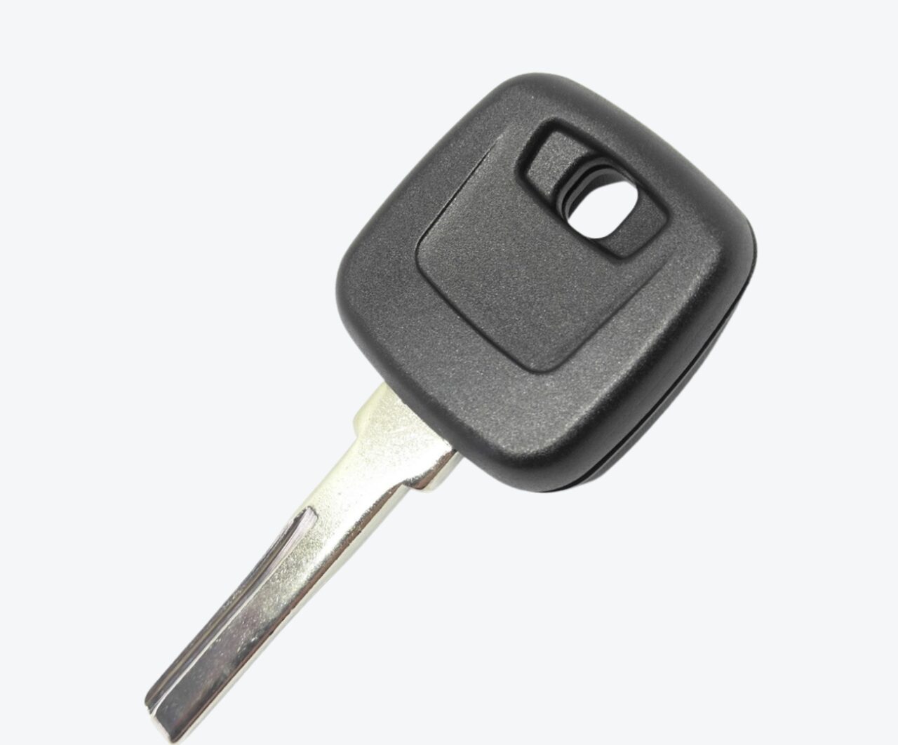 PAGINA WEB - 2025-10-17T081824.736 Llave Porta Chip Volvo Hu56R